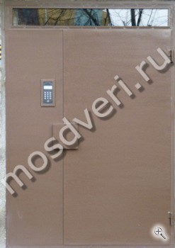 Дверь с домофоном в подъезд со стеклянной верхней вставкой - купить от производителя Мосдвери Дверь с домофоном в подъезд со стеклянной верхней вставкой